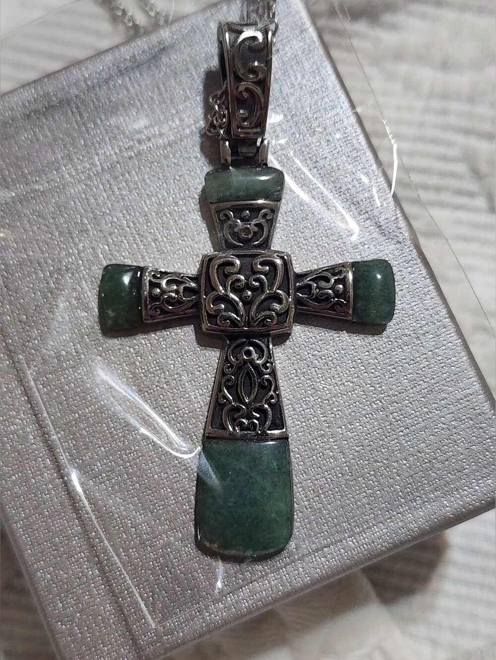 Green Aventurine Inlay Filigree Cross Pendant w/ 24" Necklace NEW - Picture 2 of 6